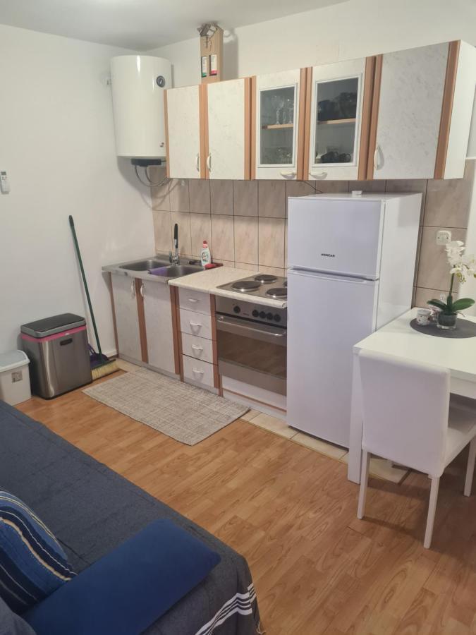 Apartments Lana - 30 M From The Sea セリネ エクステリア 写真